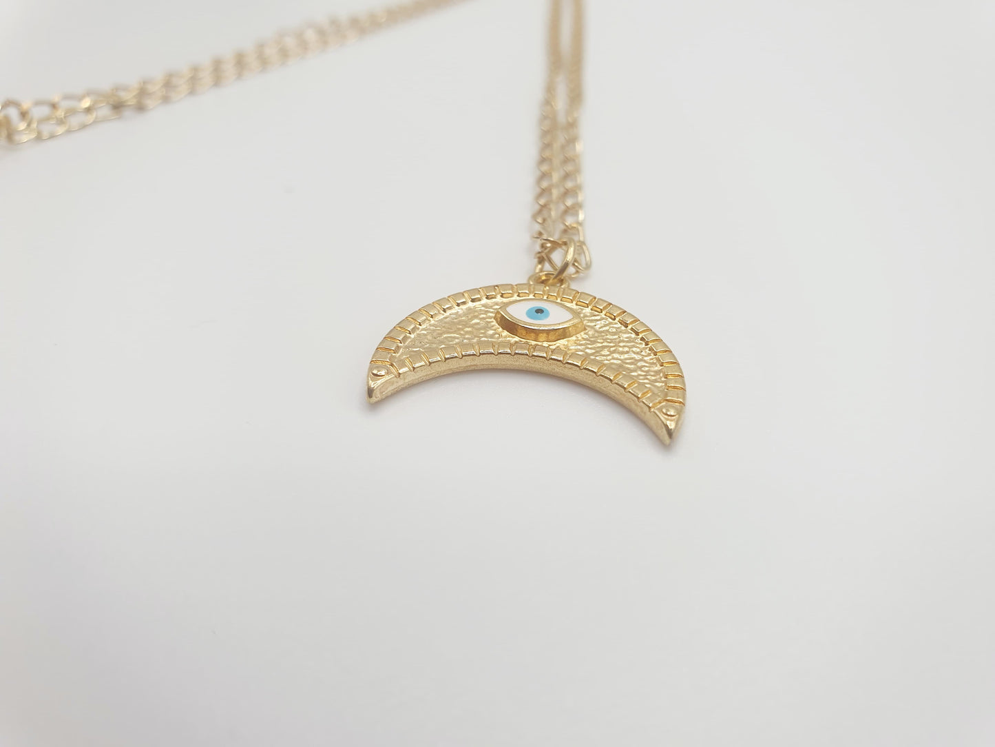 Collier Isis œil plaque or